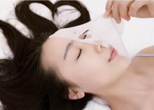 女人突然敷面膜代表啥意思