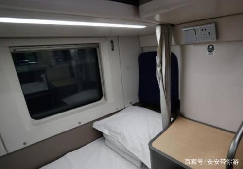 t212次列车有充电的地方吗