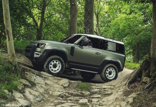 路虎卫士落地价