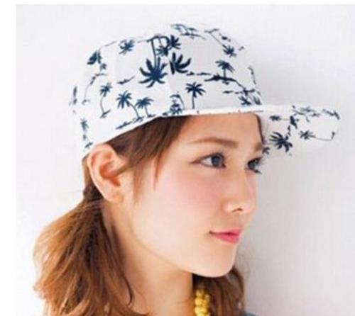 戴上帽子怎么扎头发