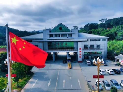 西双版纳边境是哪里