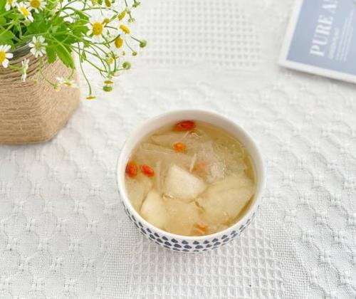小吊梨汤为什么会酸呢