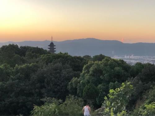 苏州灵岩山走一遍多久