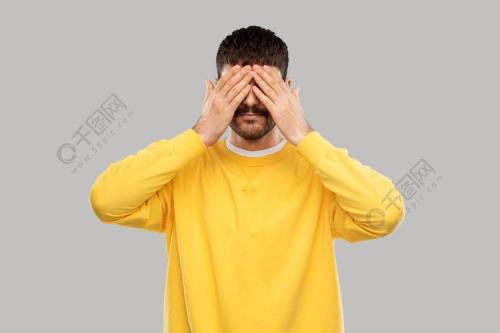 男生为什么要闭眼