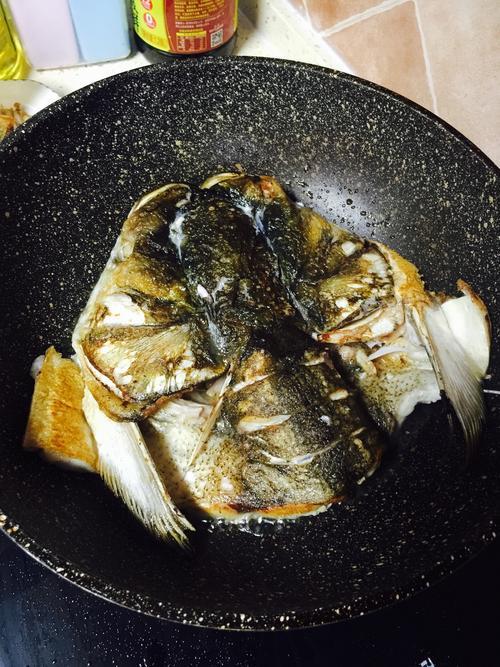 鱼头泡烧饼家常做法