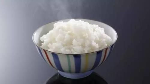蒸两个人吃的米饭放多少米