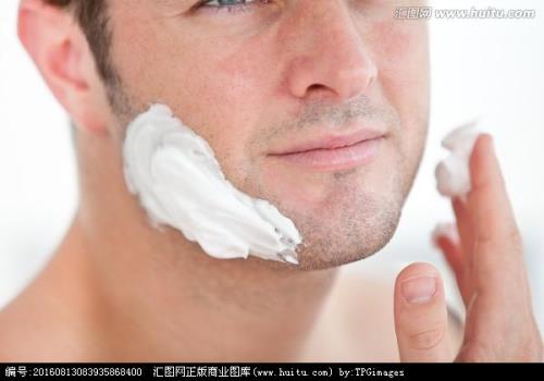16岁的男孩子可以刮胡子了吗