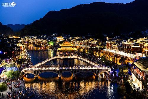 凤凰不夜城几点关灯