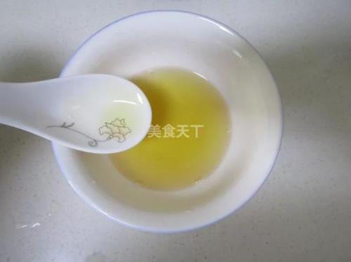 白醋遇热后变成什么颜色