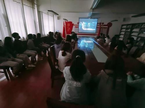 看电影可以学到什么知识