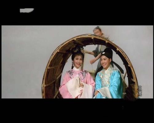 向群版的三笑是本人唱的吗