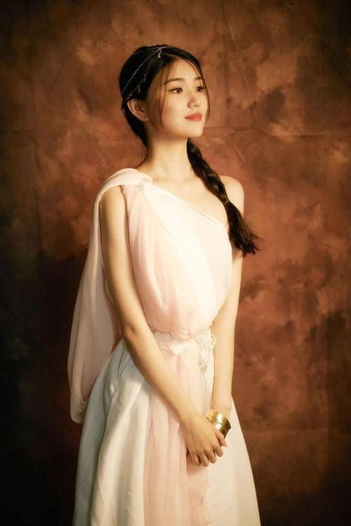 卢婕怎么保养那么年轻