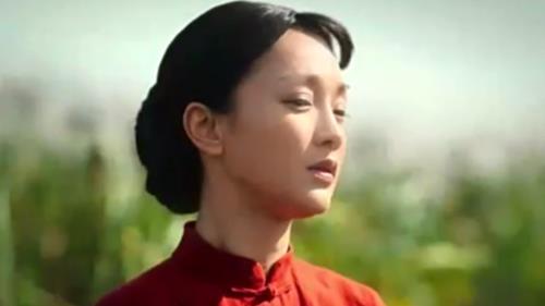 红高粱周迅是几几年拍的