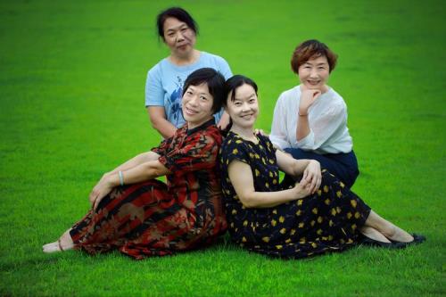 不同城市姐妹相聚文案