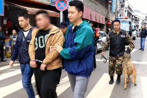 贵州扳手敲头事件结局