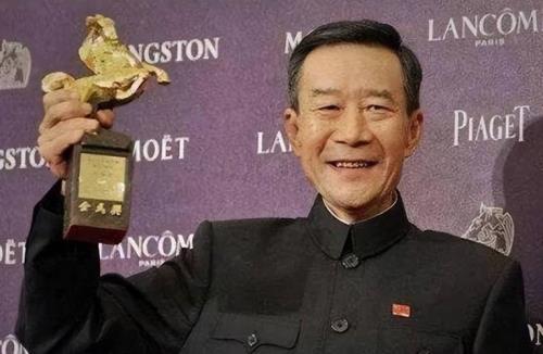 李雪健说的共勉的话