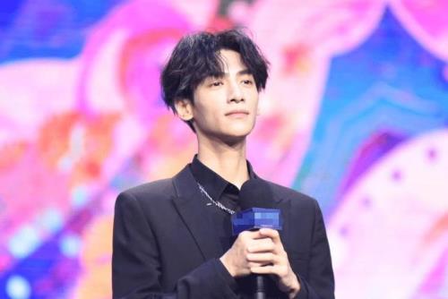 罗云熙怎么进入演艺圈