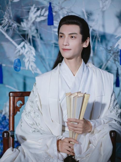 罗弋为什么改名罗云熙