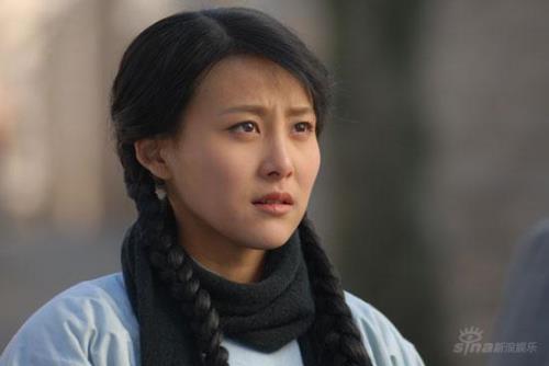 战火中的青春女主角叫什么