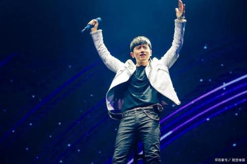 张杰演唱会可以买别人票看吗