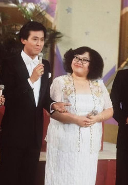 郑少秋为什么娶沈殿霞