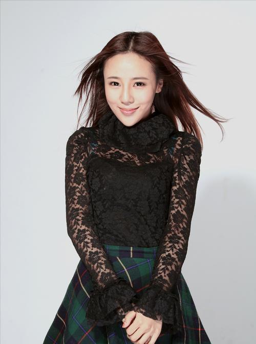 玻璃门的女主角是谁