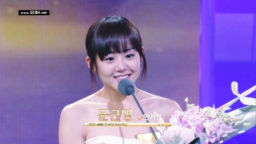 清潭洞爱丽丝女主叫什么